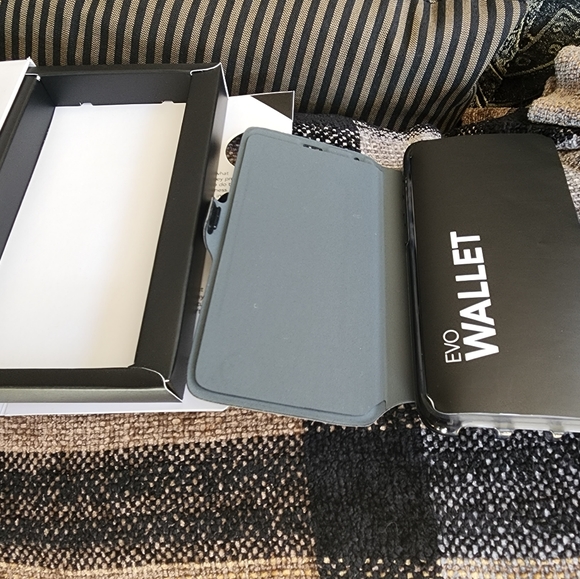 Tech 21 Galaxy S8 Cover - Picture 3 of 3